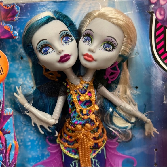 ⛔️Monster High Great Scarrier Reef Peri and Pearl Serpentine Doll NRFB - Picture 2 of 9